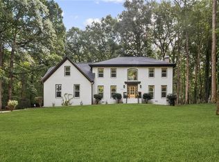 300 Creekview Trl, Fayetteville, GA 30214