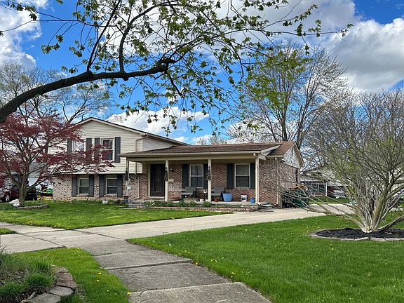 2nd image of 22270 Collins Ct