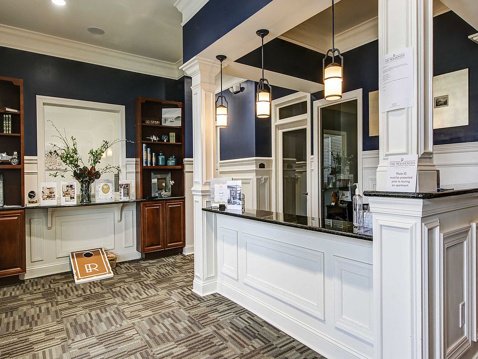 Leasing Office