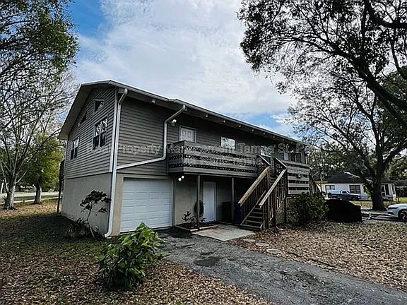 2nd image of 805 Saint Petersburg Dr W