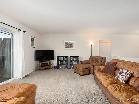 4th image of 14659 Crescent Meadows Dr