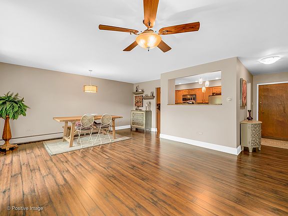 4th image of 4248 Saratoga Ave APT 203