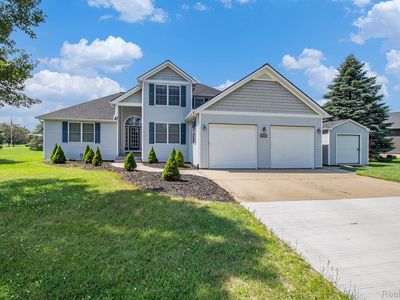 2173 Fawn Glen Cir, Lapeer, MI, 48446