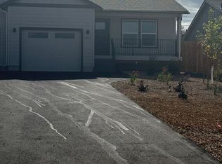 3082 SW 46th St, Redmond, OR 97756