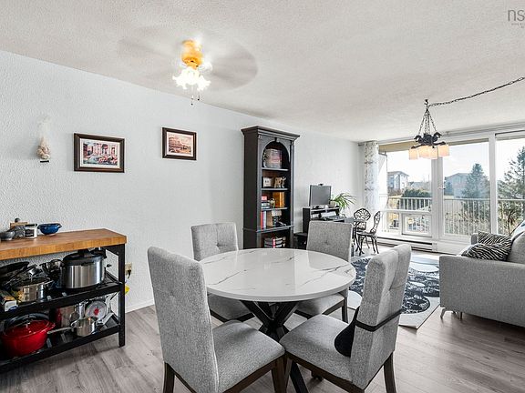 2nd image of 5572 N Ridge Rd #407