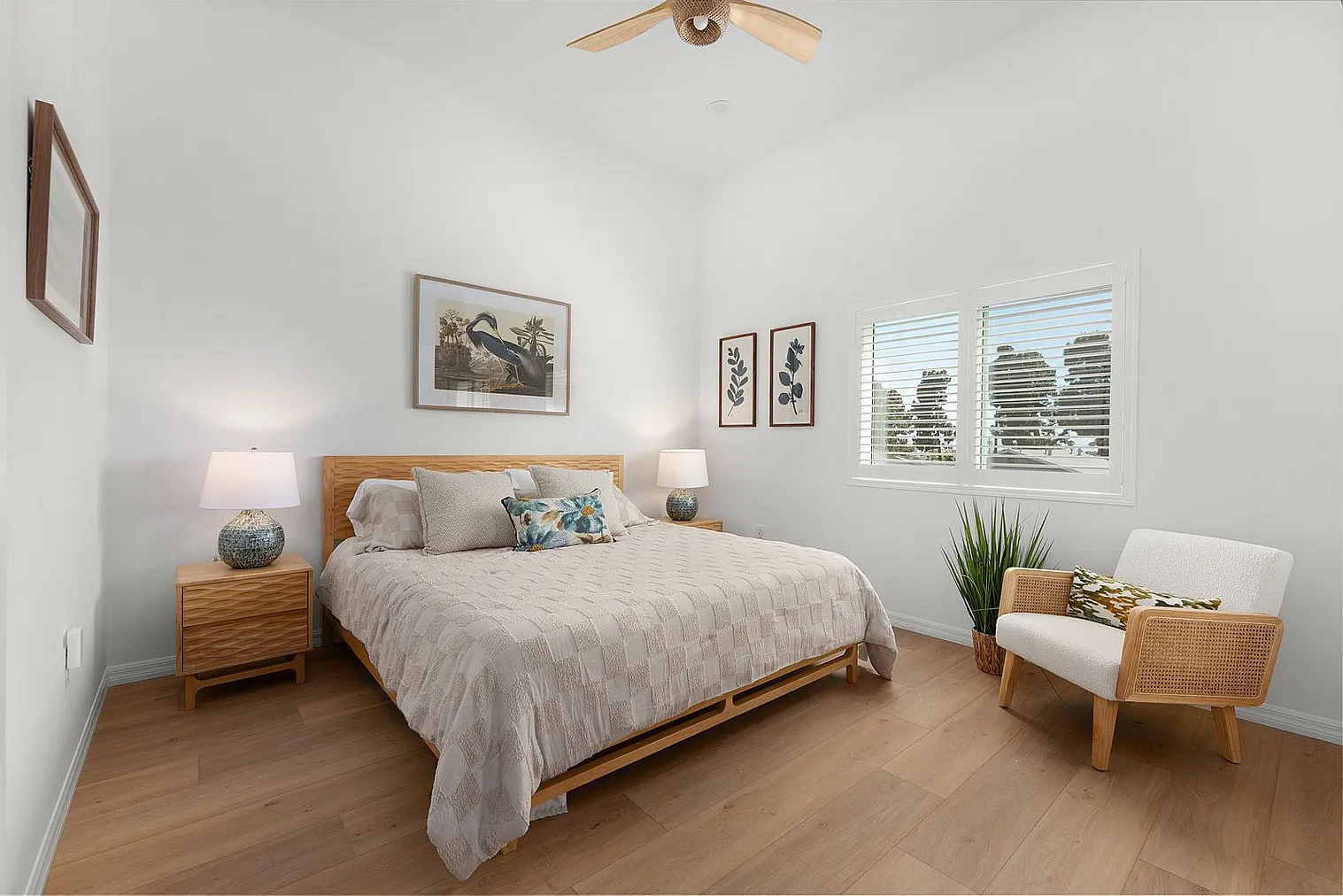 3 bed, 2.0 bath, 1689 sqft, $8,685 — Photo 4