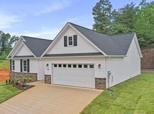1200 Happy Ridge Dr, Front Royal, VA 22630