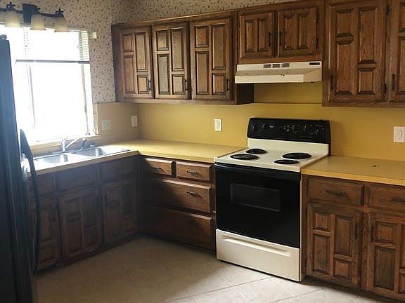 5th image of 206 Johnson Dr