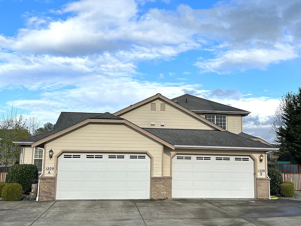 Front of Building/Driveway