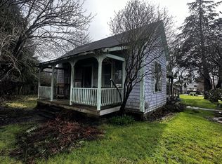 2403 8th St, Tillamook, OR 97141