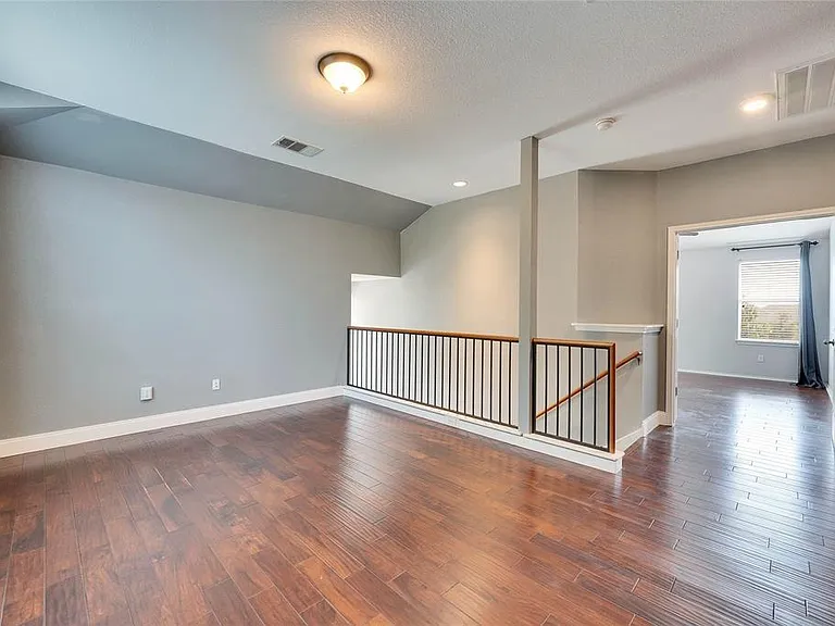 11129 Persimmon Gap Dr — Photo 17
