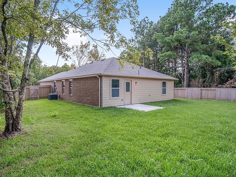 13006 Lazy Ln — Photo 13