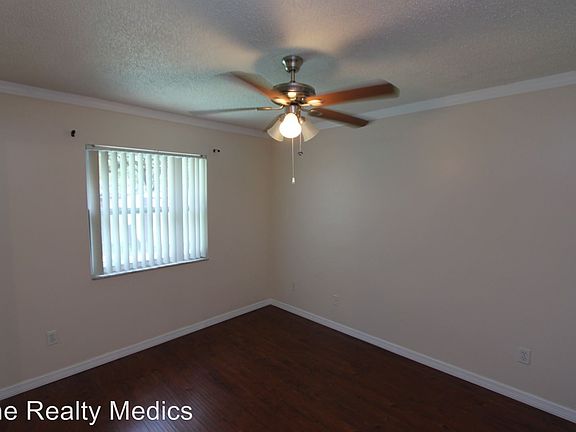 3rd image of 2705 Hilda Ct