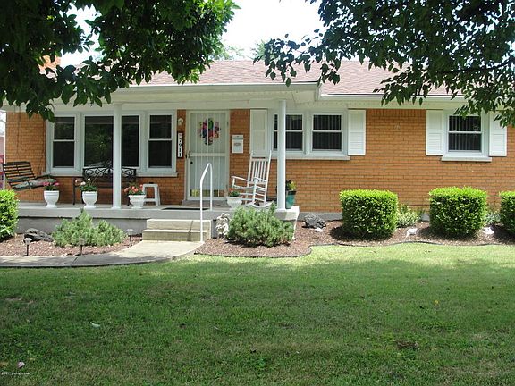 3rd image of 7911 Poinsettia Dr