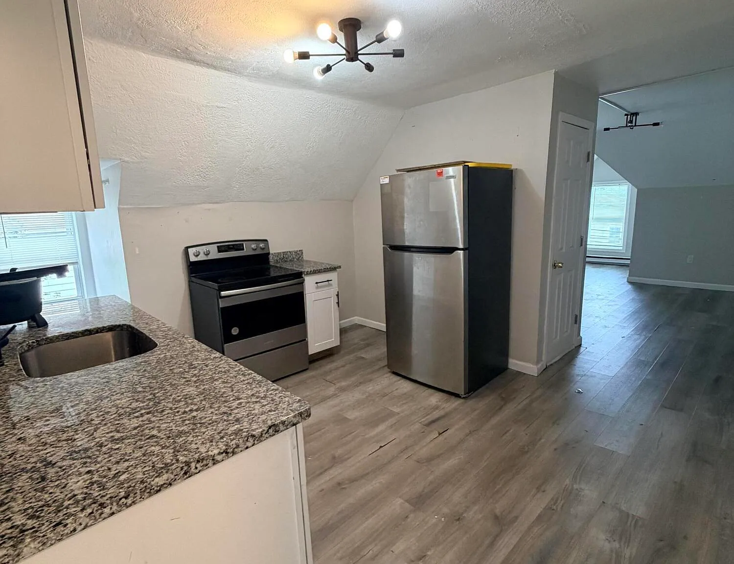 2 bed, 1.0 bath, 700 sqft, $1,150 — Photo 4