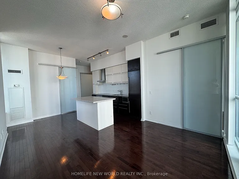 770 Bay St #Penthouse 206 — Photo 7