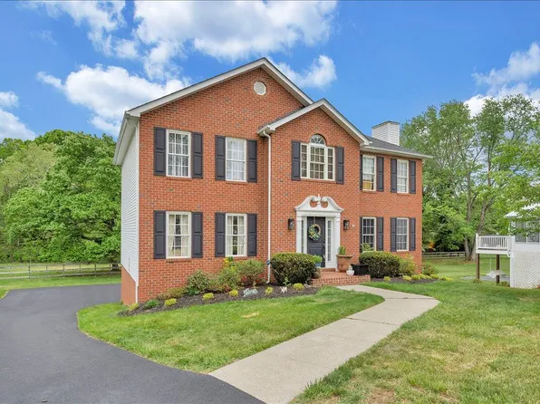 735 Ridgecrest Ln, Roanoke, VA 24019