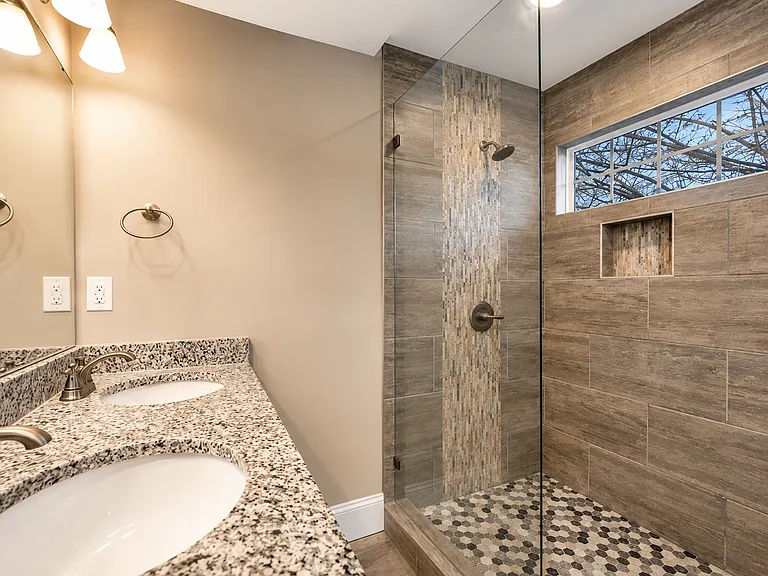 2511 Yadkin Ave — Photo 10