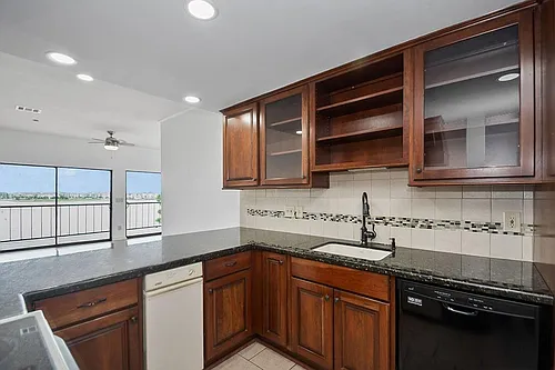 401 Lakeside Ln #311 Photo 1 401 Lakeside Ln #311 Photo 1