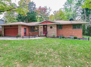 1315 Valley Park Dr, Broadview Heights, OH 44147