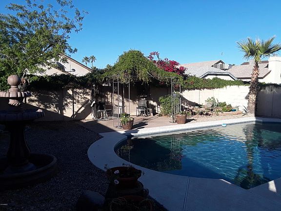 3rd image of 1456 E Rockwood Dr