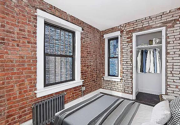5th image of 13 Essex St APT 17