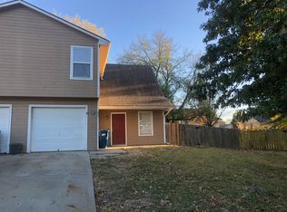 837 Spring Ct, Liberty, MO 64068