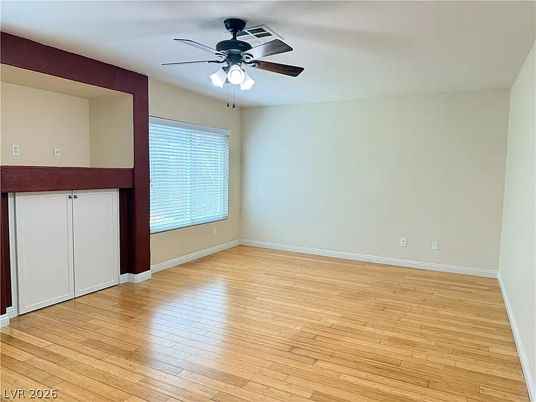 287 Helmsdale Dr — Photo 16