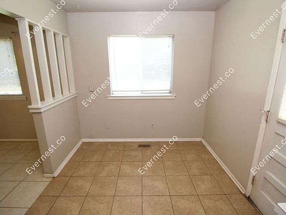 5th image of 1435 E Pfendler Ave