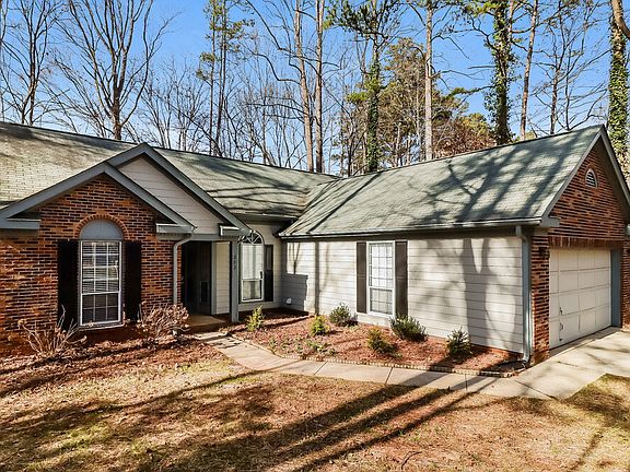4th image of 202 Aurora Ln