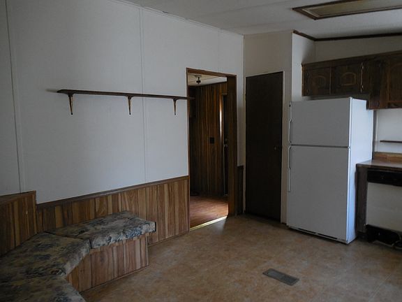 3rd image of 82 Ponderosa Dr