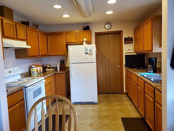2nd image of 322 Patrician Dr