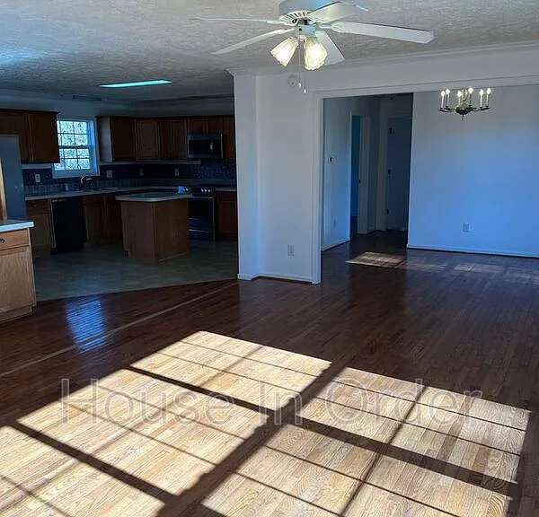 40 Wildwood Park — Photo 3