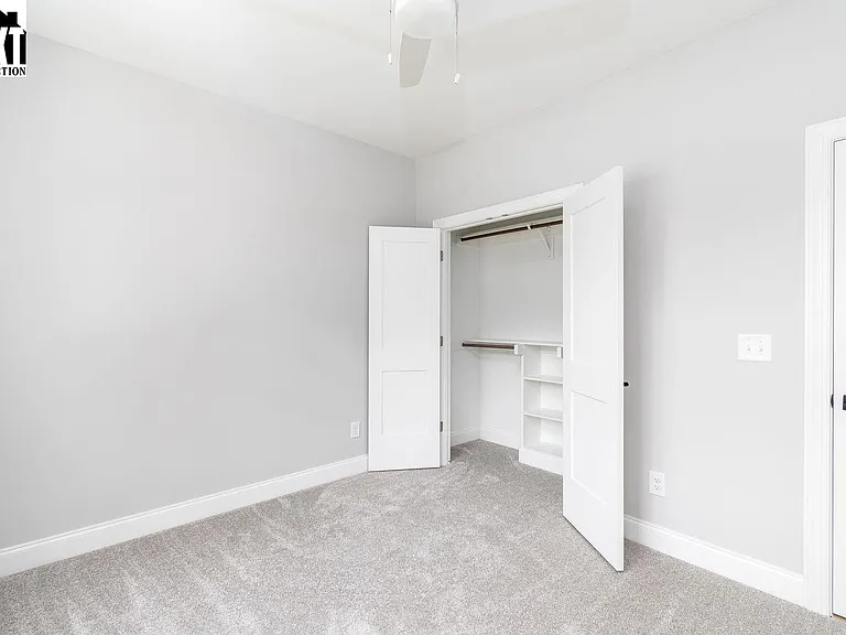 126 Creekside Dr — Photo 16