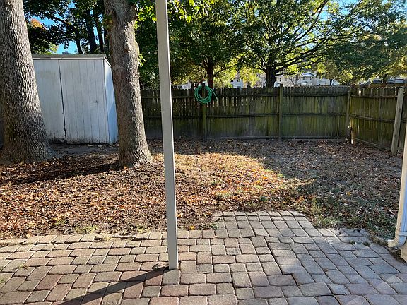 4th image of 3935 Pollypine Dr