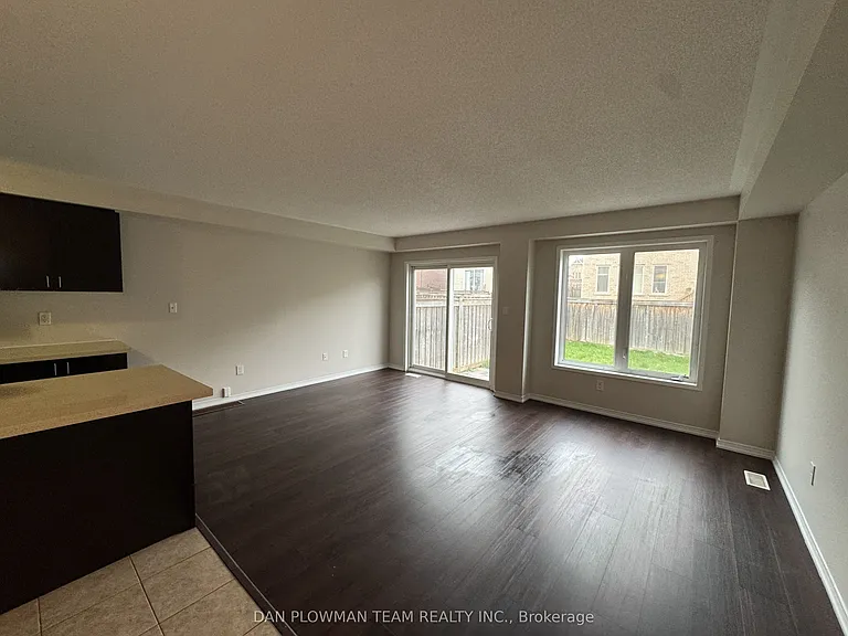 150 Dance Act Ave — Photo 5