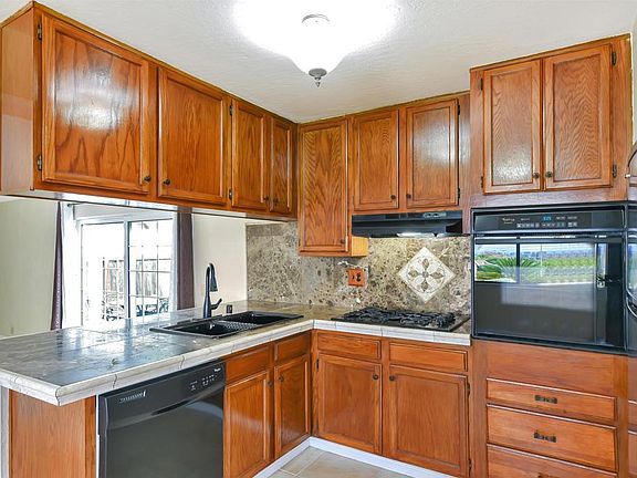 4th image of 758 Candlestick Way