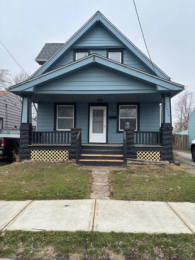 13436 Astor Ave Unit 1 photo 1
