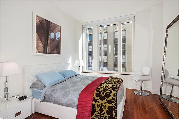 Rented by Douglas Elliman | media 19