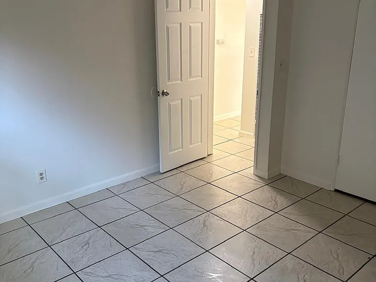 44040 Division St #8 — Photo 11