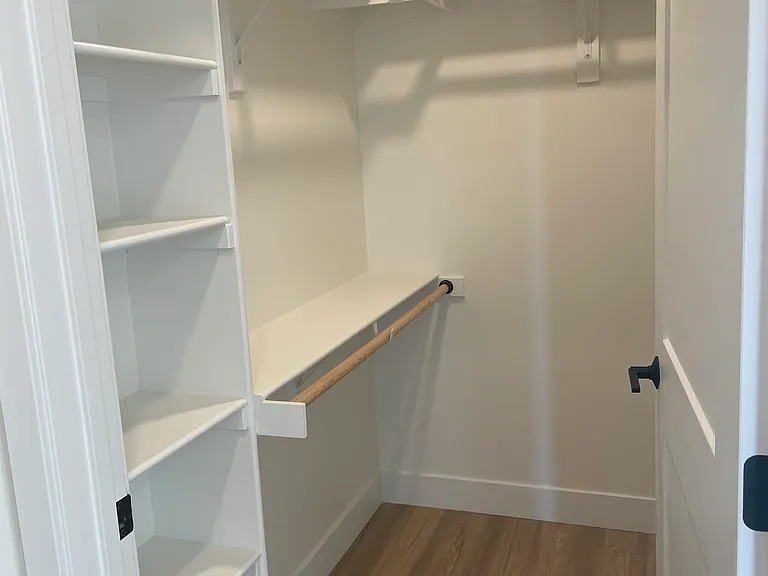 601 Park Ave W #1121 — Photo 8