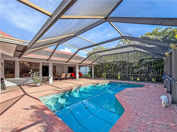 2304 SW 50th Ln, Cape Coral, FL 33914