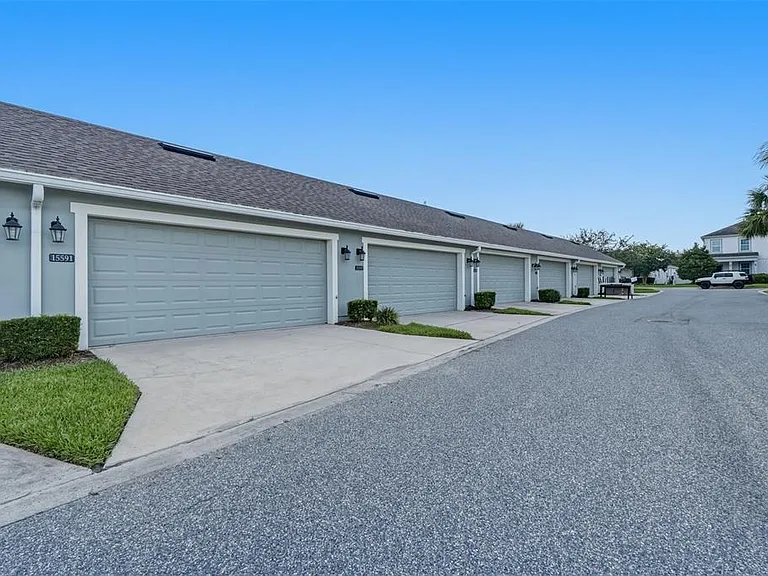 15591 Honeybell Dr — Photo 32