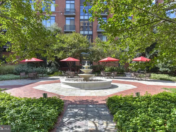 520 John Carlyle St Unit 433, Alexandria, VA 22314