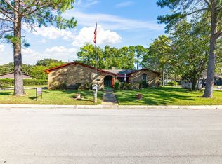 1127 Idlewood Ave, Azle, TX 76020