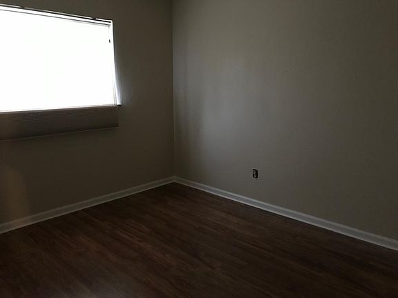 5th image of 6939 Laurel Oak Way