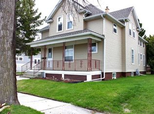2511 Wollmer St, Manitowoc, WI 54220