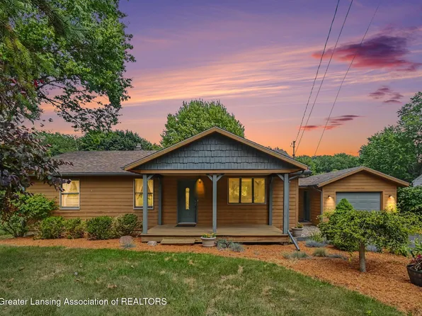 15583 Turner Rd, Lansing, MI 48906