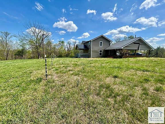 2nd image of 745 Giles Rd
