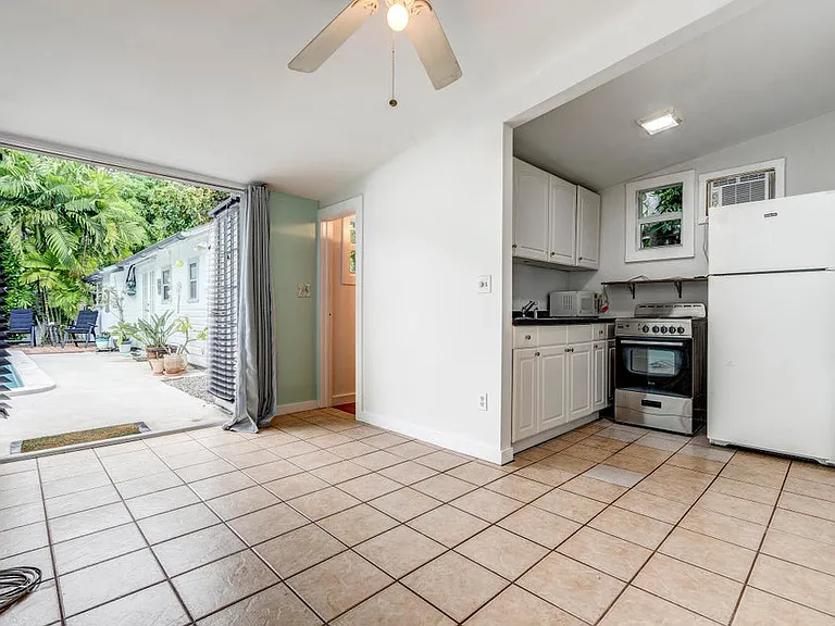 1318 Duncan St #3 — Photo 8